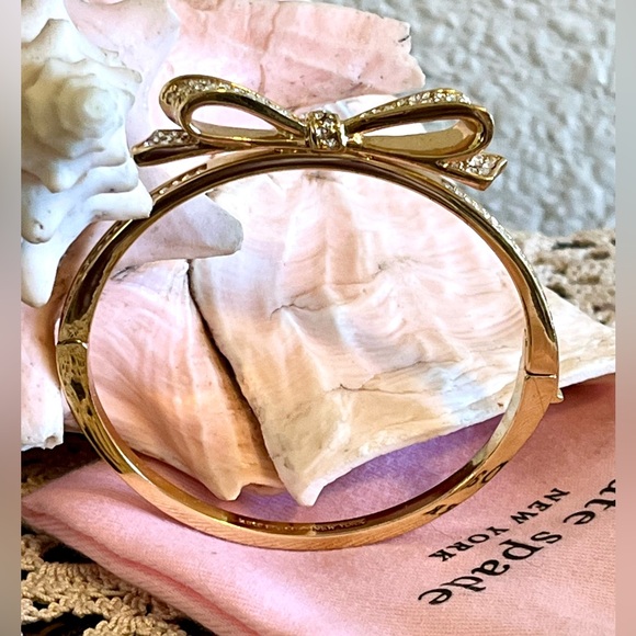 Like NEW!! Large Rhinestone Bow “Love Notes” Kate Spade Bracelet - Picture 8 of 8